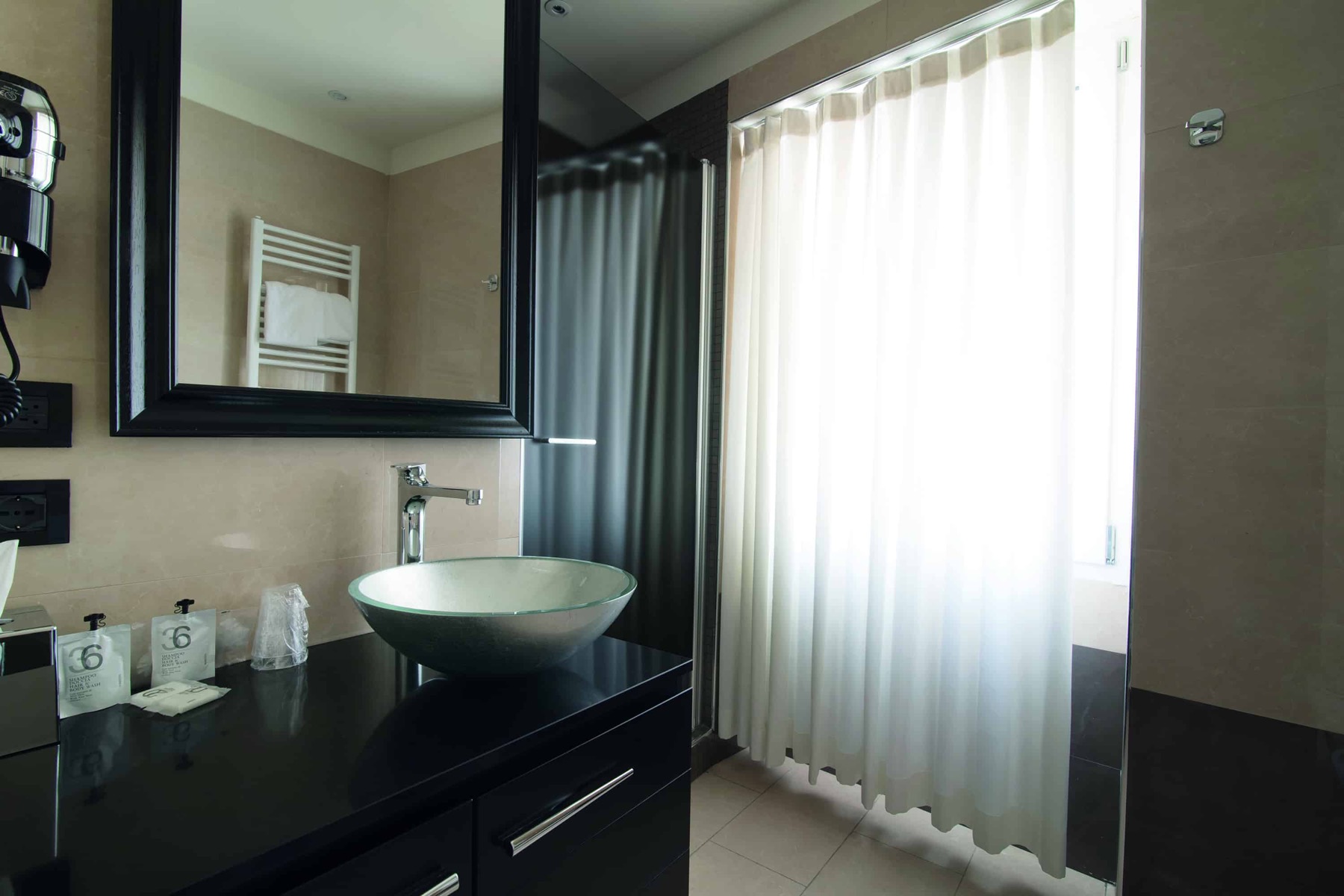 Baño con mampara Megius